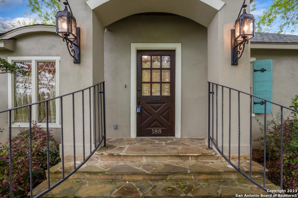Photo of 188 CLAYWELL DR, Alamo Heights, TX 78209 (MLS # 1999376)
