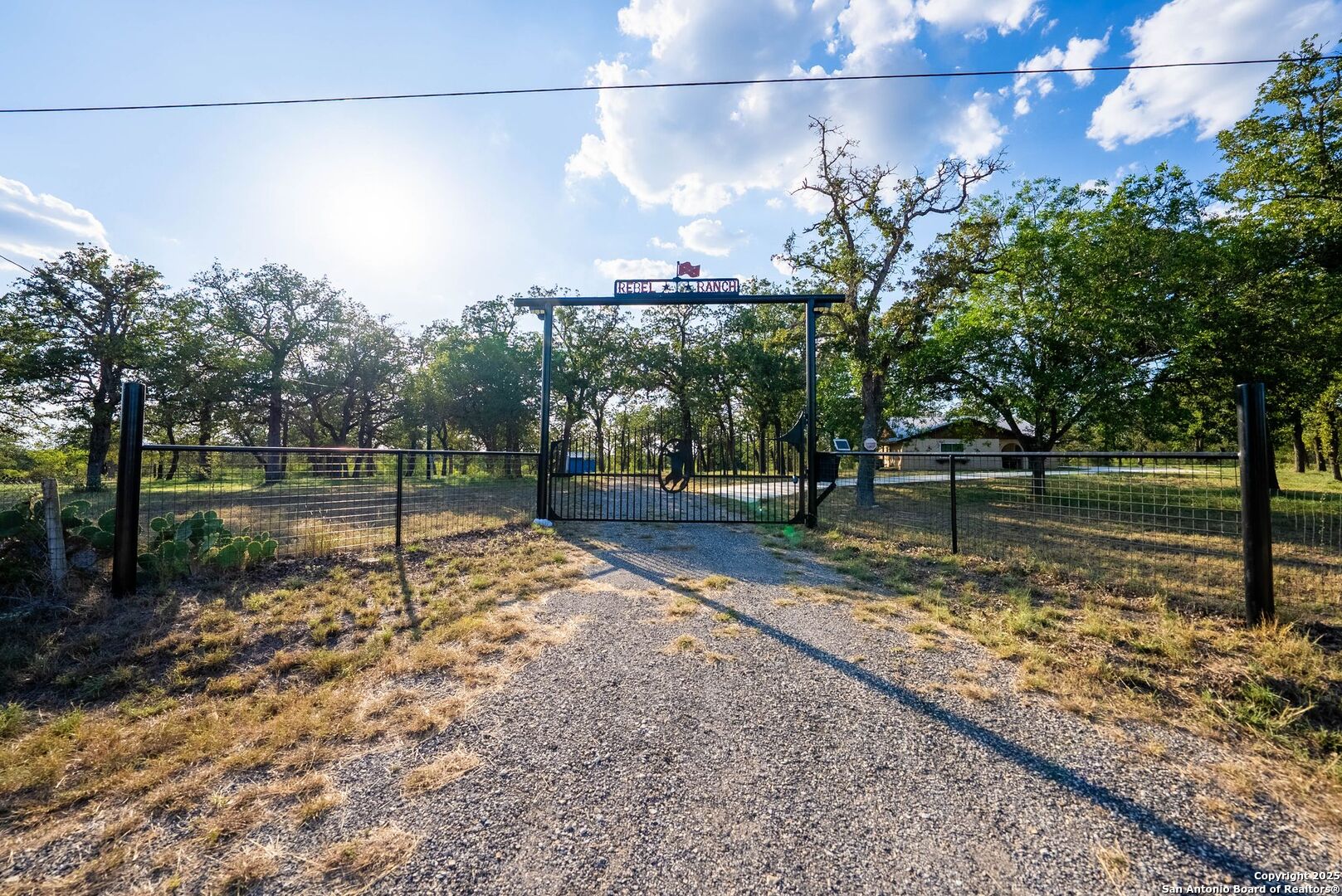 580 Rangeland Rd