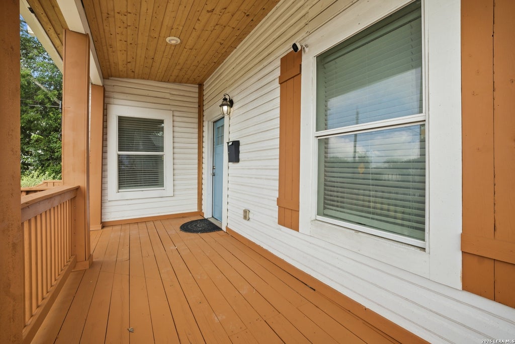 Photo of 415 ARANSAS AVE, San Antonio, TX 78210 (MLS # 1991270)