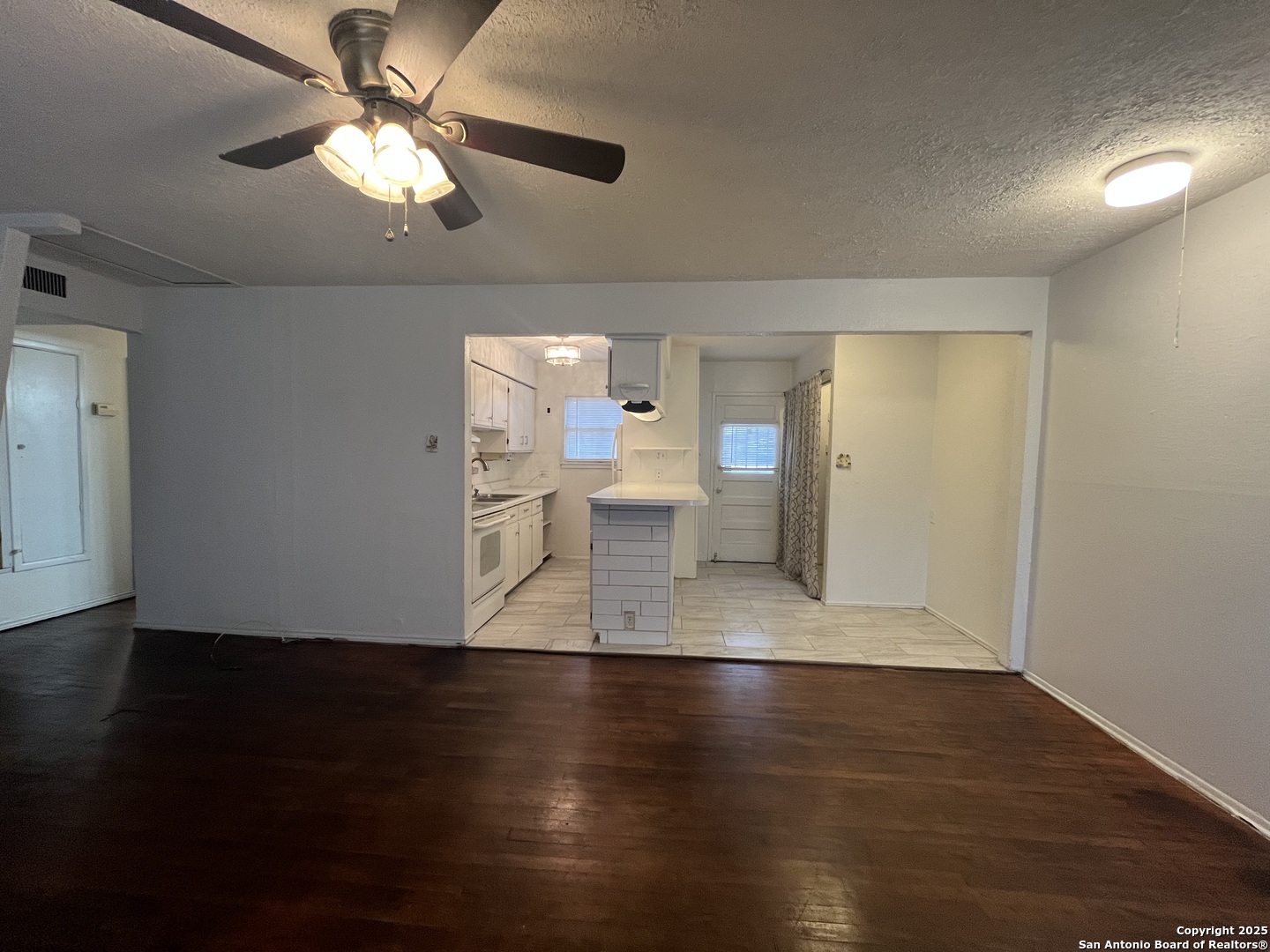 142 HARWOOD DR