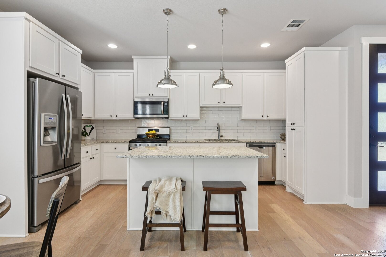 140 Claremont #102 102