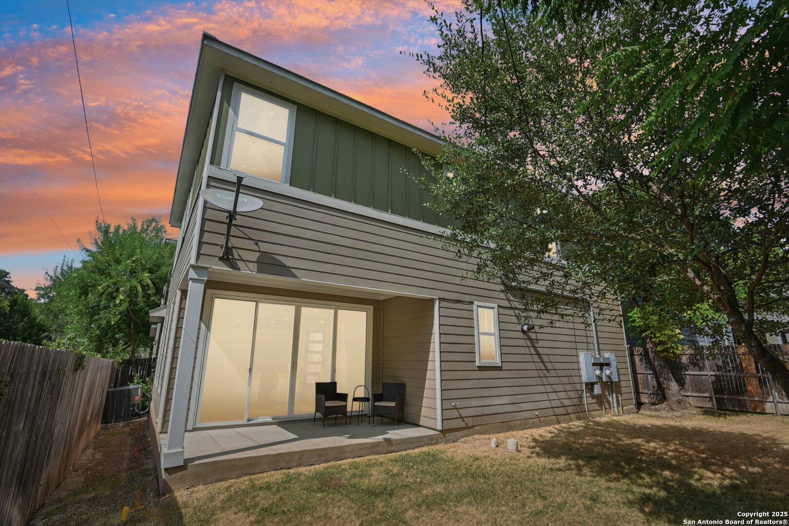 140 Claremont #102 102