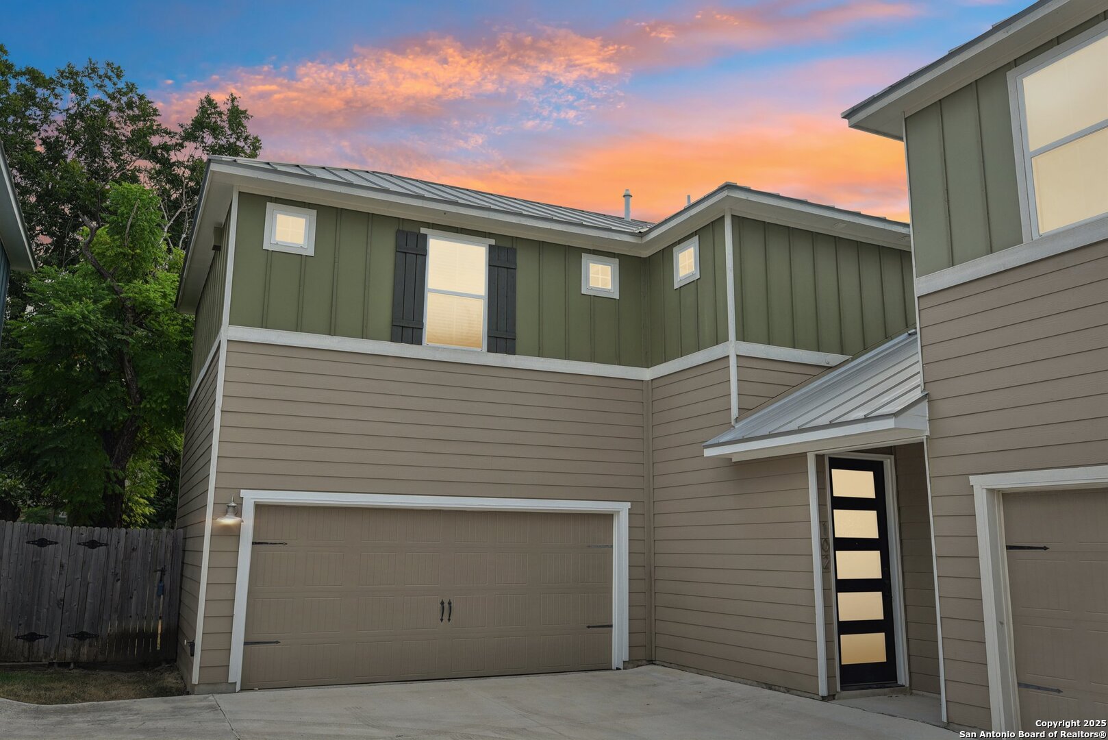 140 Claremont #102 102
