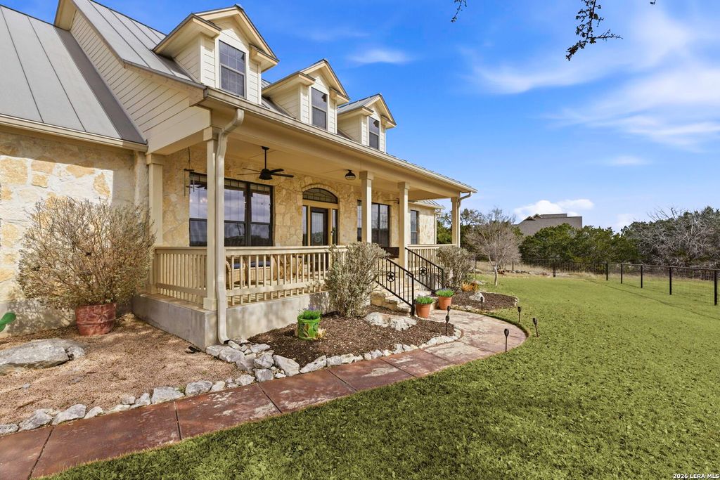 Photo of 104 Rolling View, Boerne, TX 78006 (MLS # 1943009)