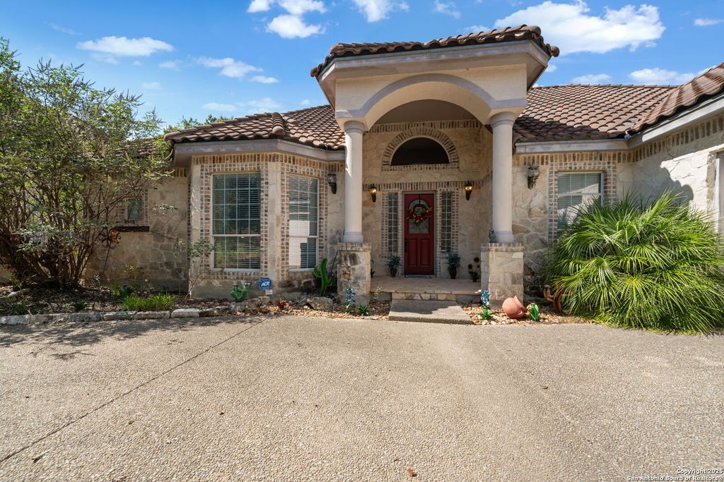 Photo of 29019 Tivoli Way, Boerne, TX 78015 (MLS # 1916580)