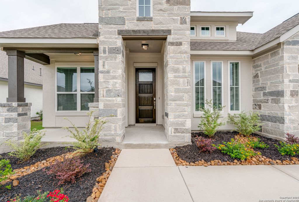 Photo of 113 VALENCIA, Boerne, TX 78006 (MLS # 1956233)