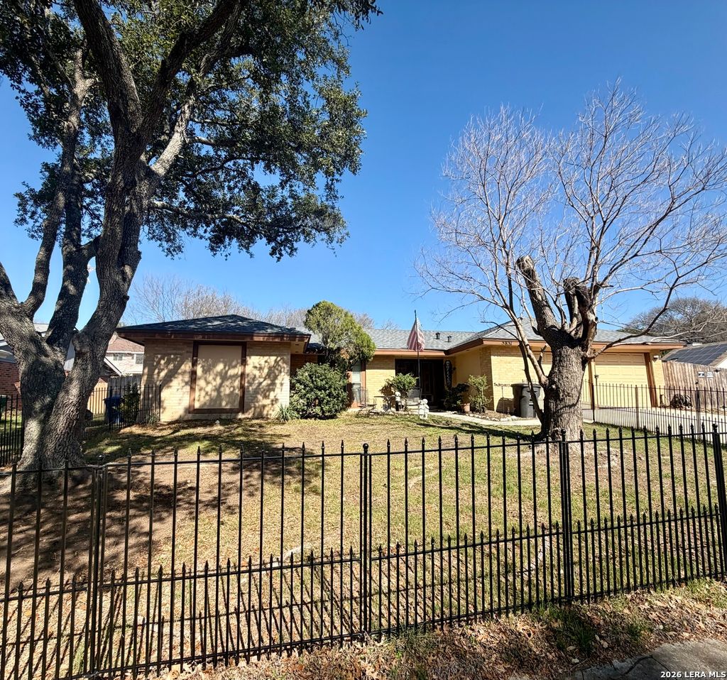 Photo of 5831 Sky Country, San Antonio, TX 78247 (MLS # 1943870)