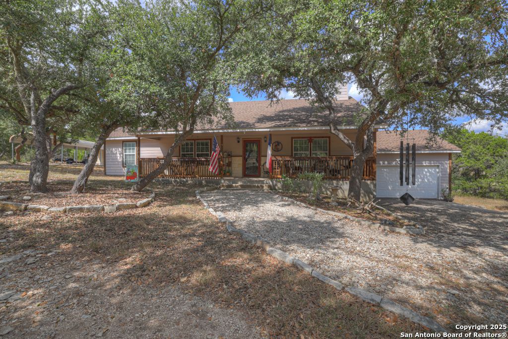 Photo of 911 Heritage, Canyon Lake, TX 78133 (MLS # 1925677)