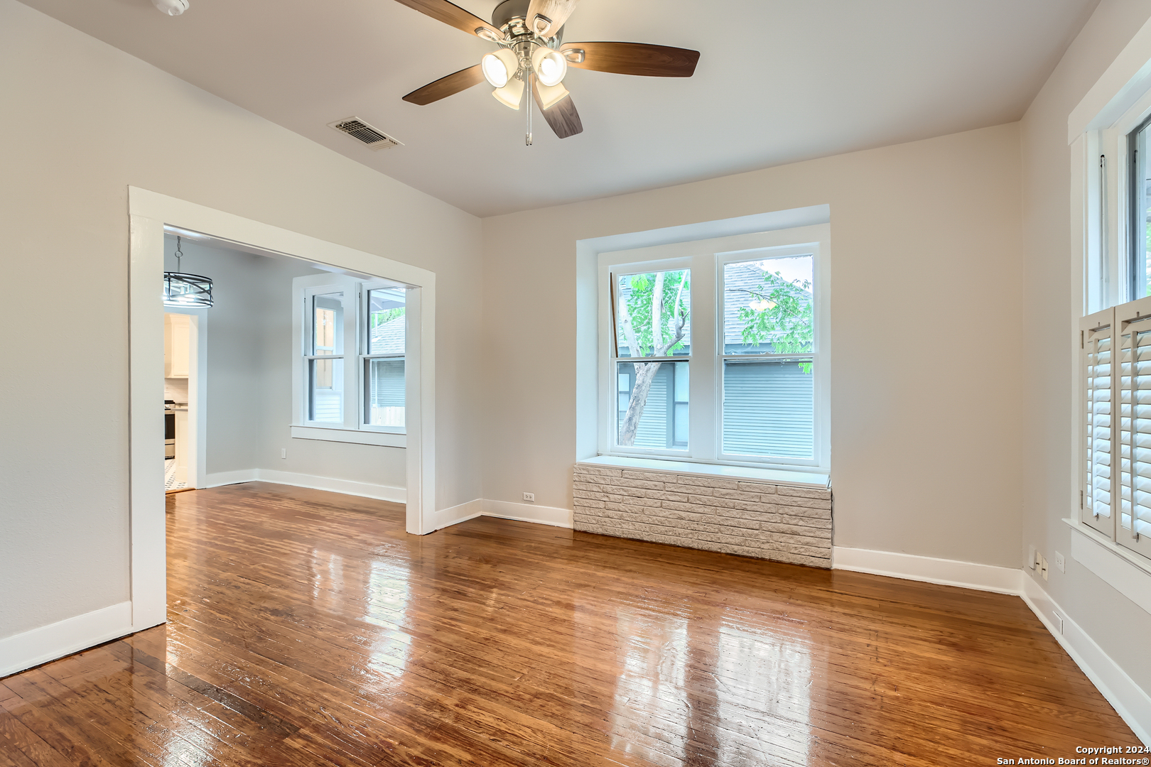 338 Queen Anne