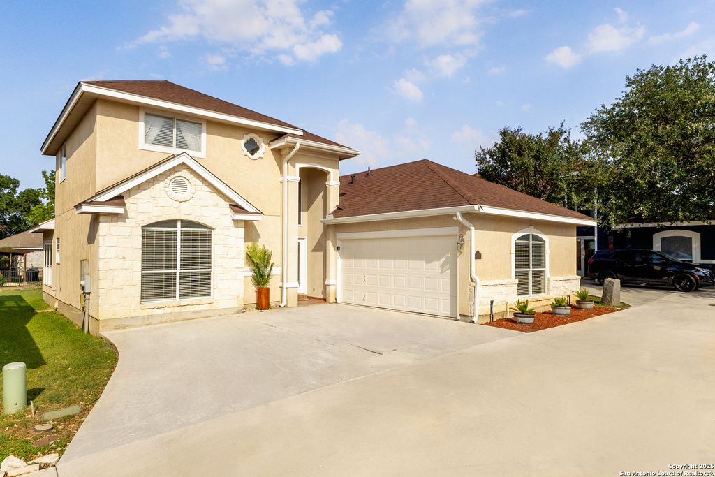 Photo of 116 Seth Raynor, New Braunfels, TX 78130 (MLS # 1927661)