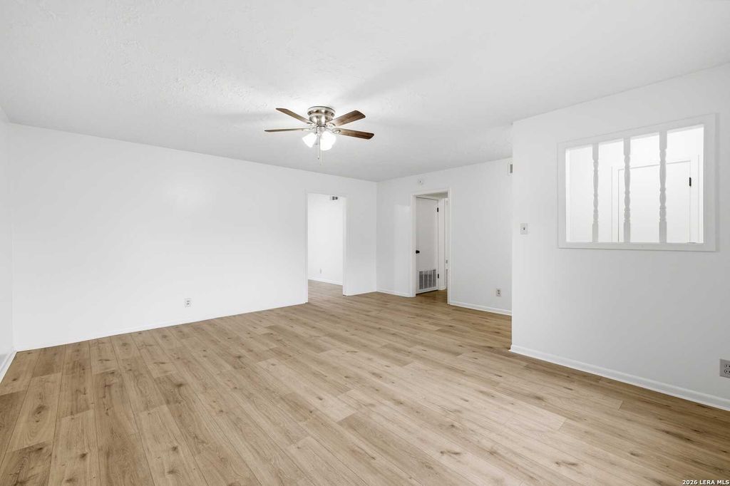 Photo of 801 Manor dr B #B, Kerrville, TX 78028 (MLS # 1958311)