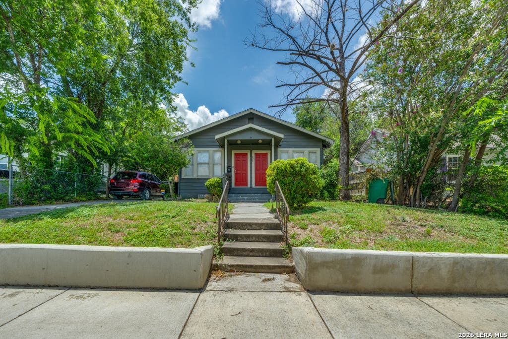 Photo of 630 Bailey, San Antonio, TX 78210 (MLS # 1998619)