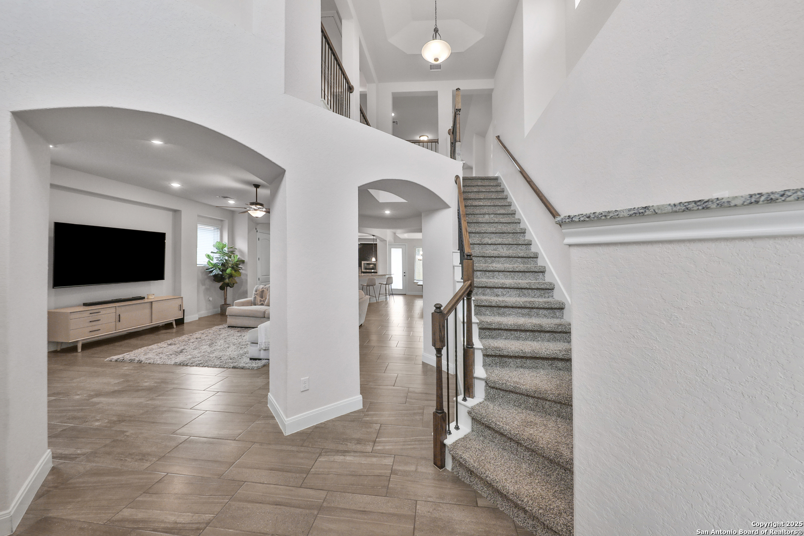 6514 Comanche Post