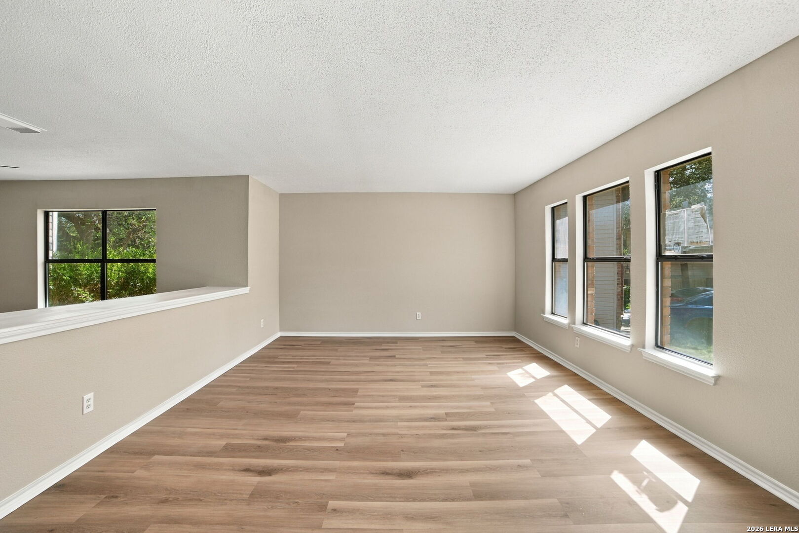 281 SAMANTHA DR