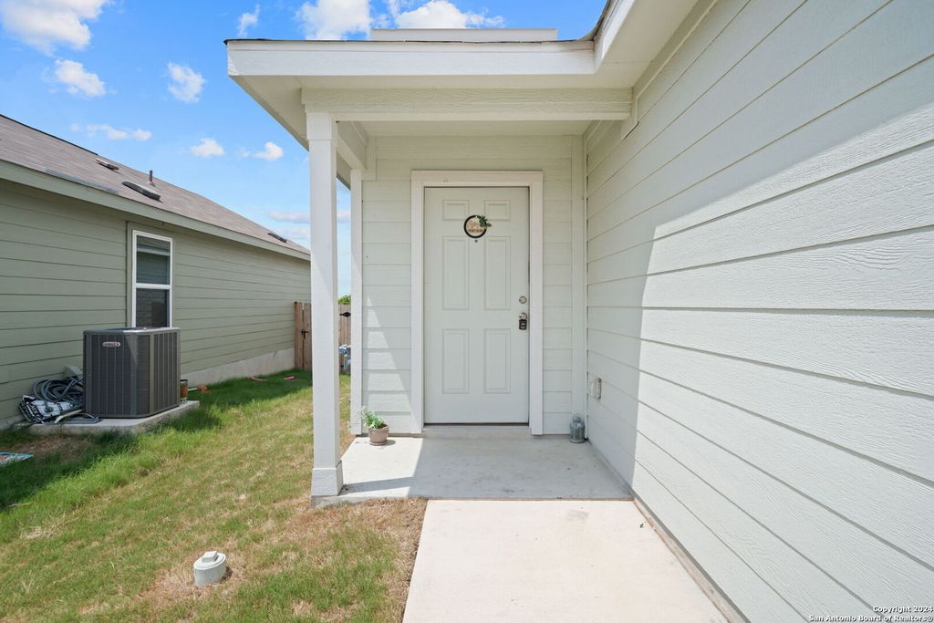 Photo of 12942 Deep Eddy, St Hedwig, TX 78152 (MLS # 1925978)