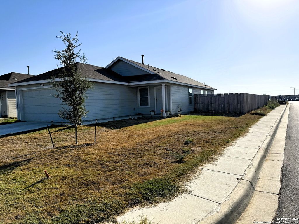 Photo of 100 Maverick, Pleasanton, TX 78064 (MLS # 1918888)