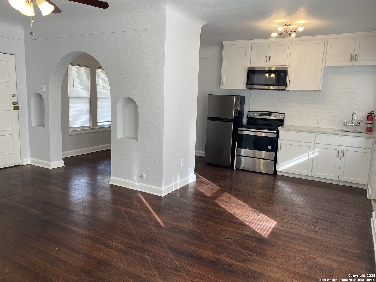 Photo 1 of 7 — 152 HARRIGAN CT 2, Alamo Heights, TX 78209