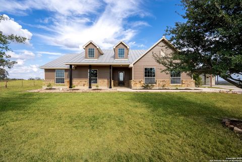 14033 Fm 775 La Vernia TX 78121