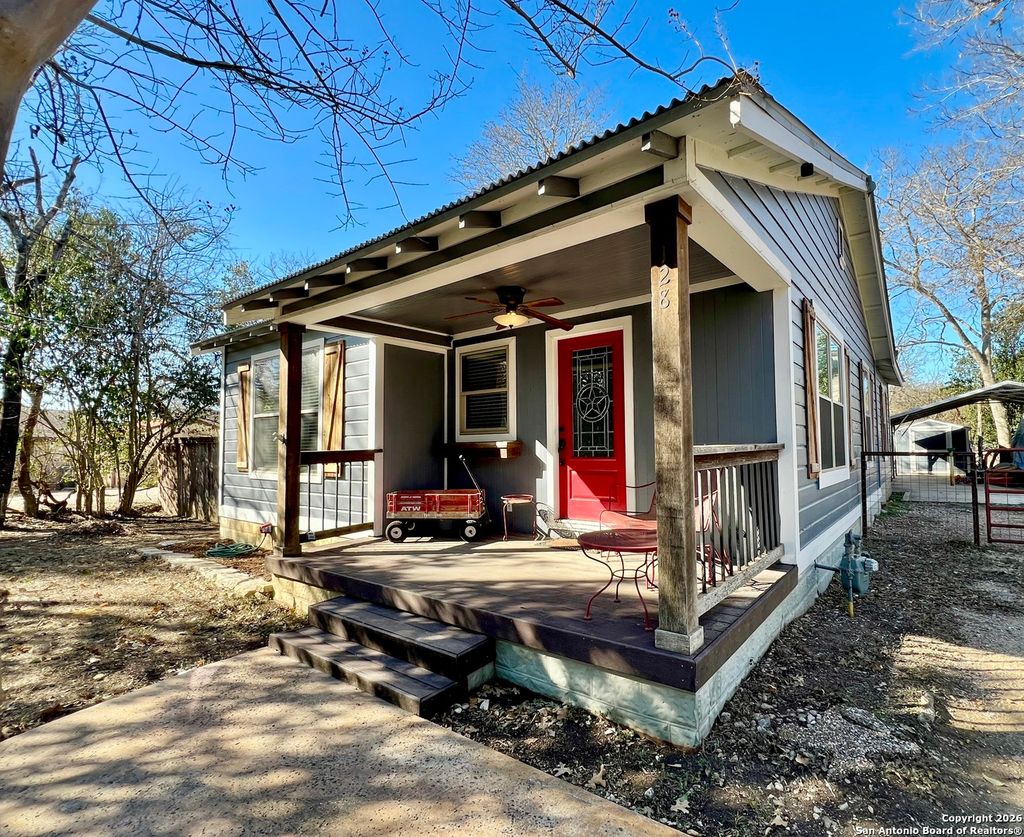 Photo of 128 Ebensberger, Boerne, TX 78006 (MLS # 1932723)