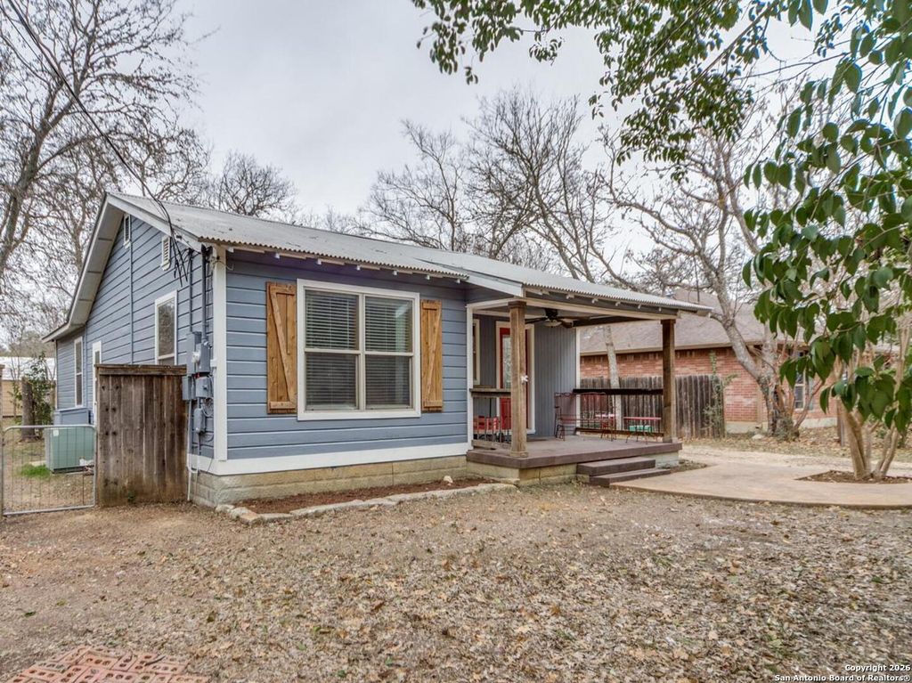 Photo of 128 Ebensberger, Boerne, TX 78006 (MLS # 1932723)