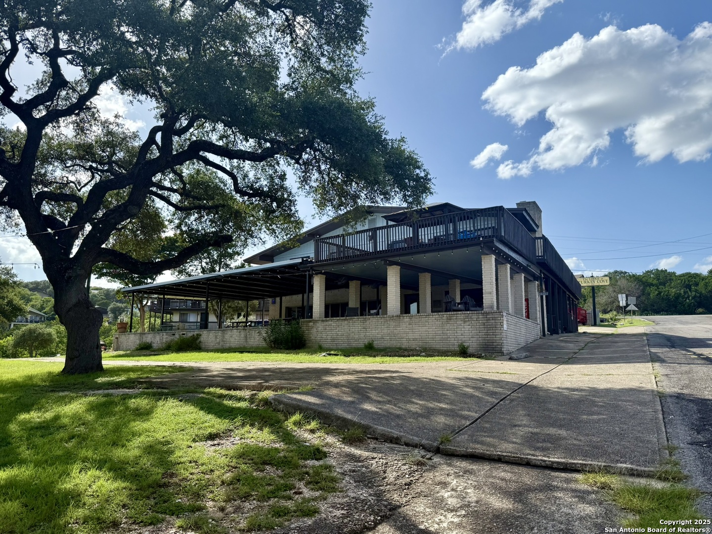 2386 Colleen Dr