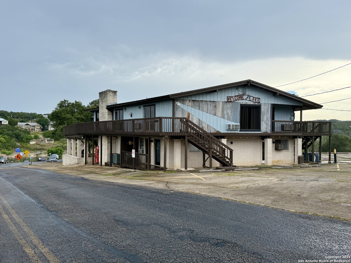 2386 Colleen Dr