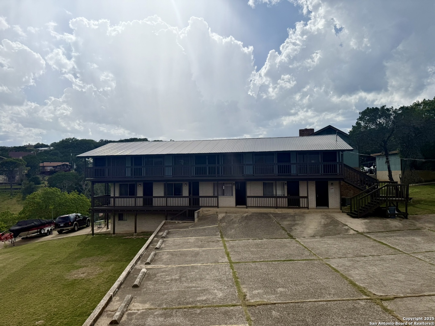2386 Colleen Dr