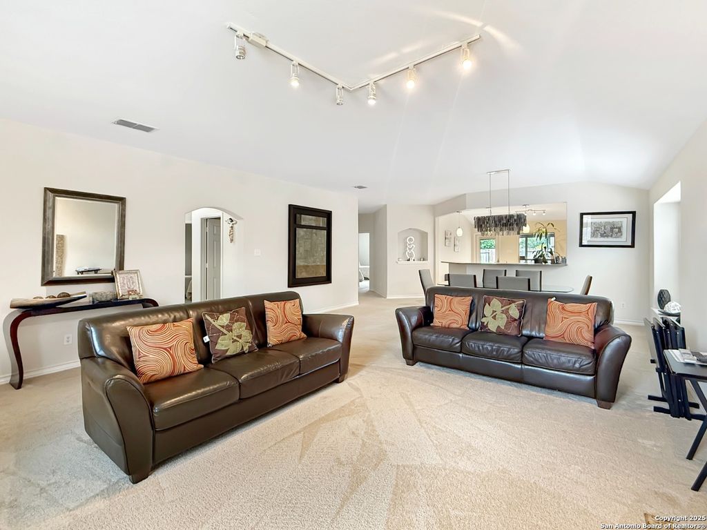 Photo of 1123 Willow Knl, San Antonio, TX 78258 (MLS # 1926918)