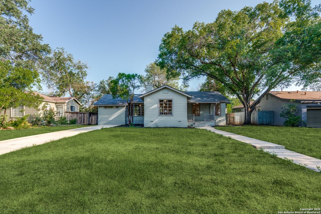 Photo of 245 Larchmont, San Antonio, TX 78209 (MLS # 1906765)