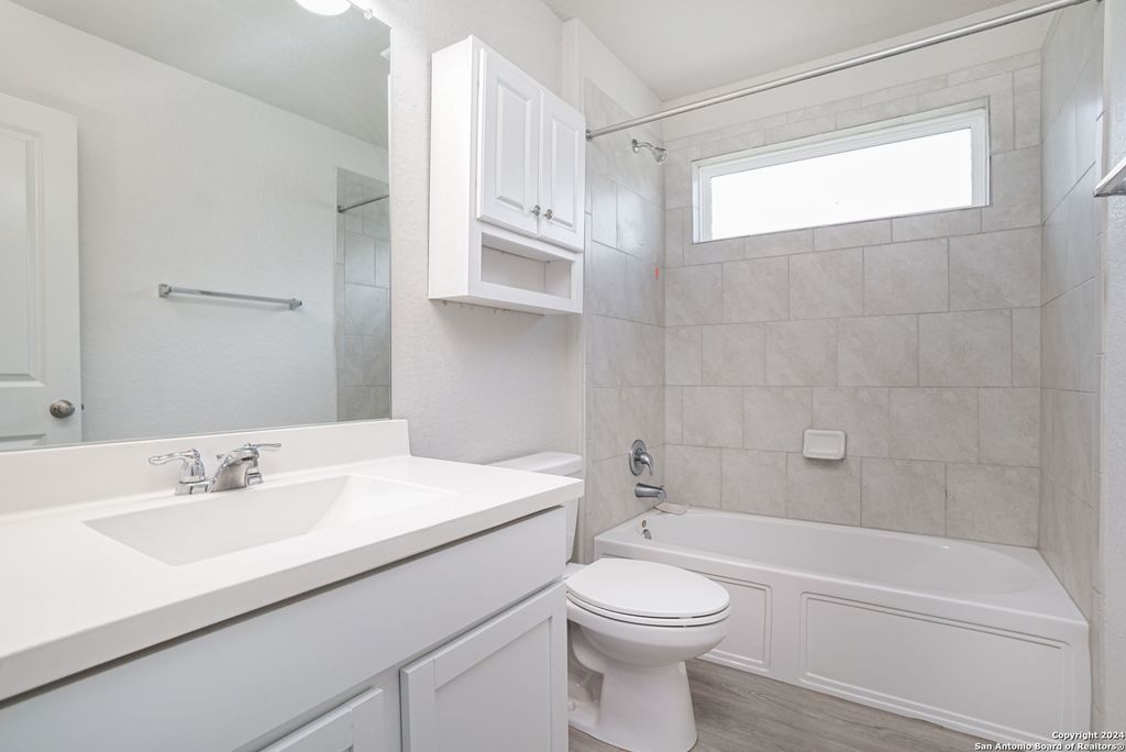 Photo of 1924 HEATHER GLEN DR, New Braunfels, TX 78130 (MLS # 1927285)