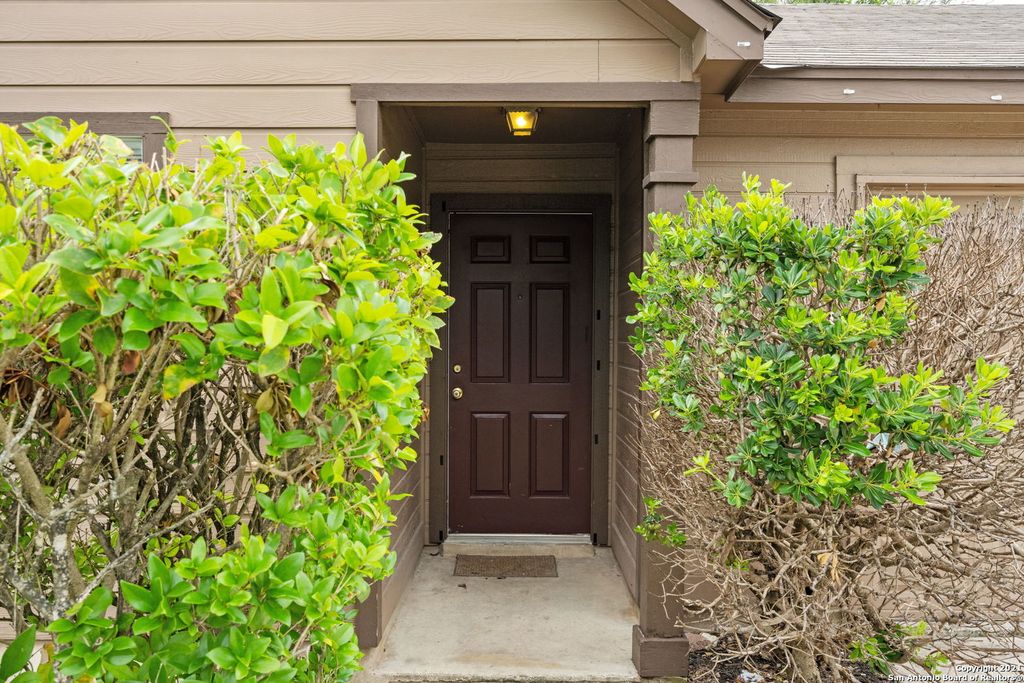 Photo of 7519 RIMHURST, San Antonio, TX 78250 (MLS # 1916836)