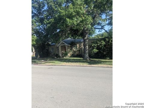 A home in Alamo Heights