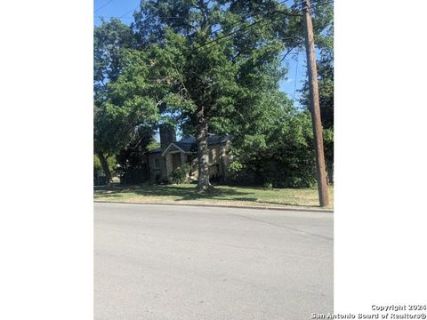 A home in Alamo Heights