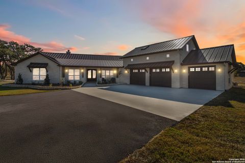 Photo of 43 Lost Vly, Boerne, TX 78006 (MLS # 1934312)