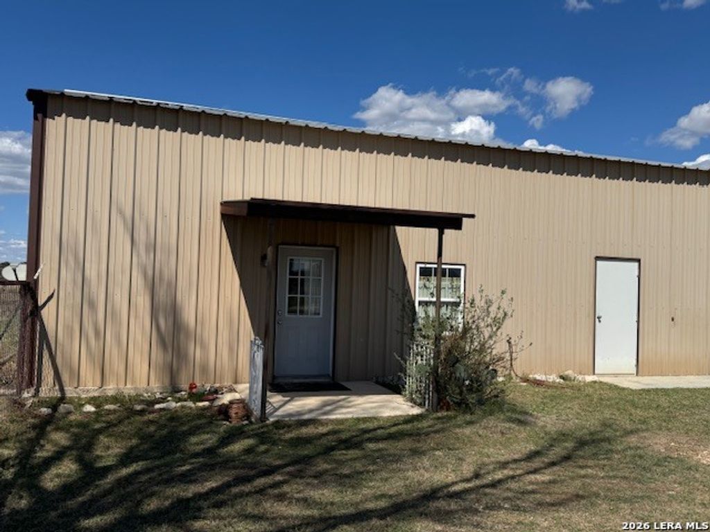 Photo of 140 BRYCE LN, Comfort, TX 78013 (MLS # 1958997)