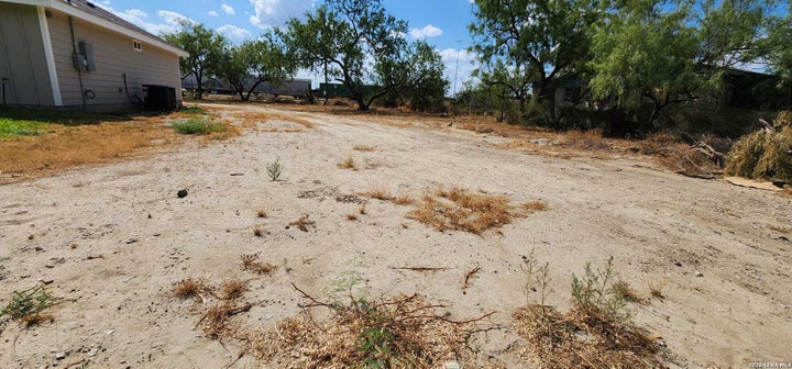 Photo 1 of 6 — 1082 Kifuri, Eagle Pass, TX 78852