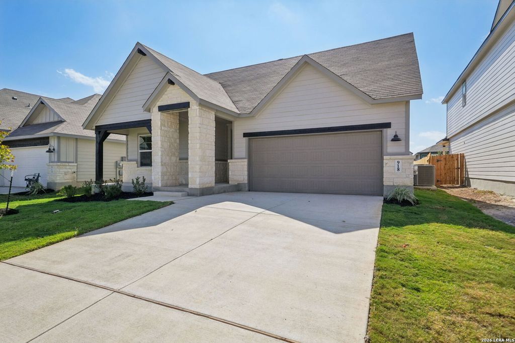 Photo of 918 Earp Blvd, San Antonio, TX 78260 (MLS # 1948431)