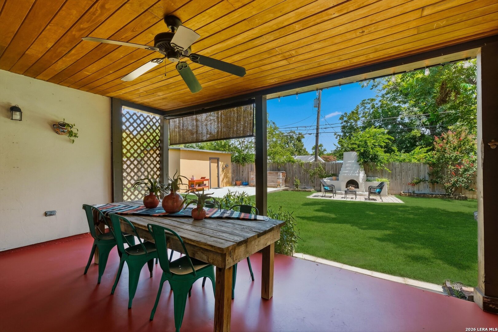 414 Storeywood