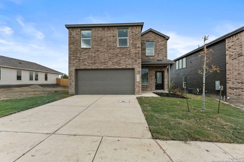 6529 Titan Park Converse TX 78109