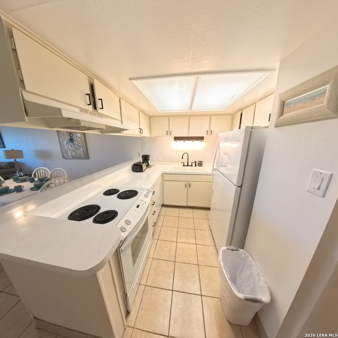 15340 LEEWARD DR 203