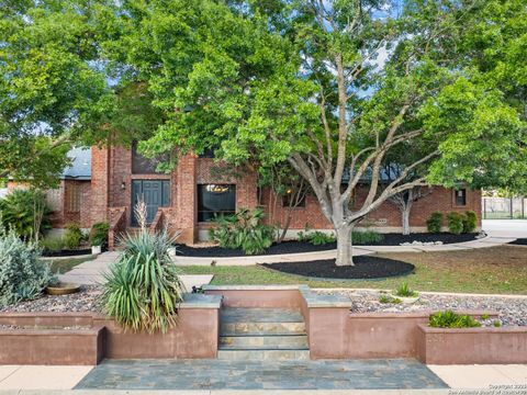 332 Towne Vue Castle Hills TX 78213