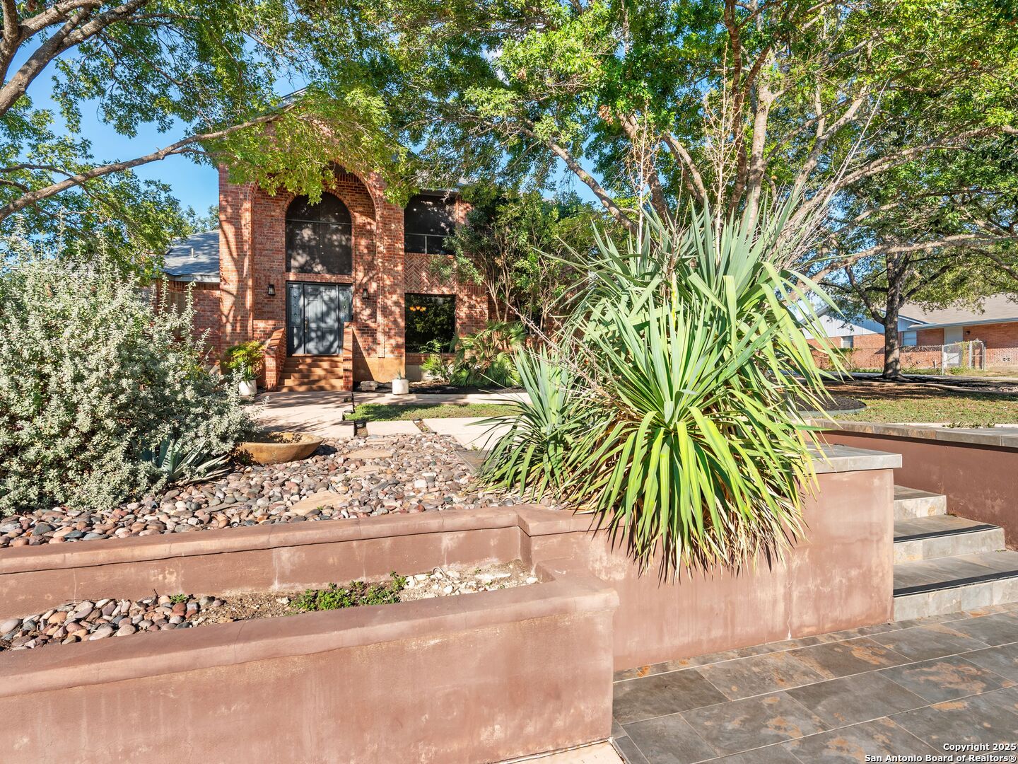 332 Towne Vue