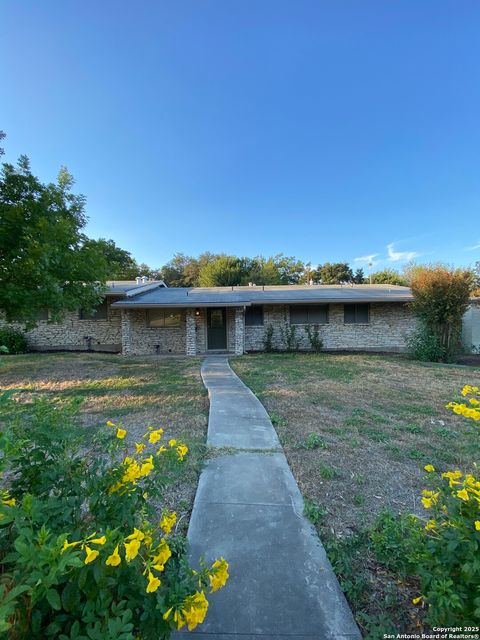 Photo of 611 OBLATE DR, San Antonio, TX 78216 (MLS # 1916471)
