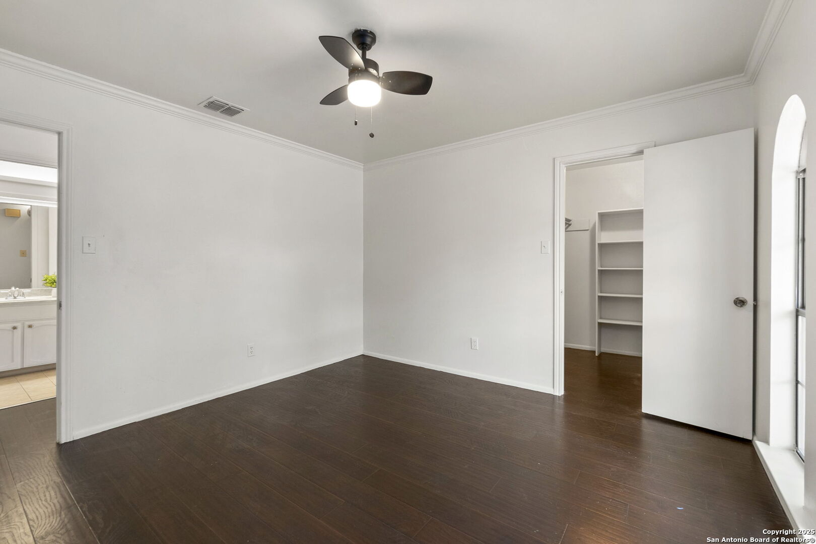 6210 Meadow Grove