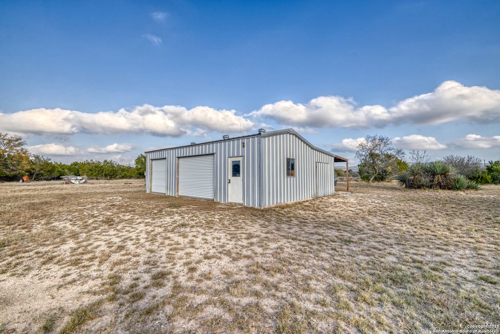 Photo of 41 N River View Road, Camp Wood, TX 78833 (MLS # 1929881)