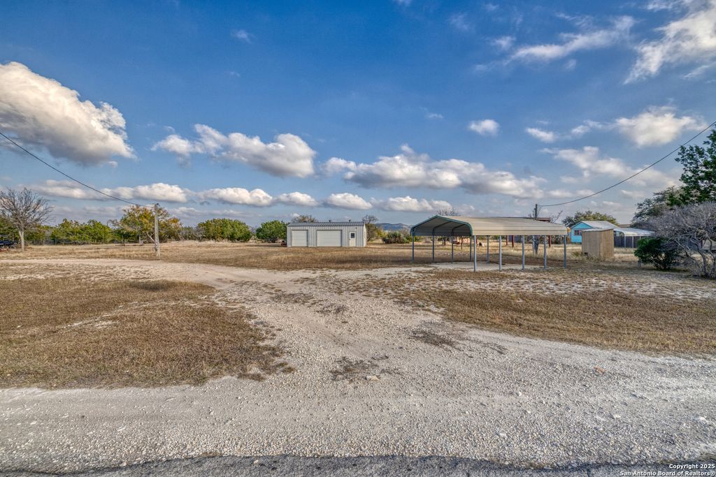 Photo of 41 N River View Road, Camp Wood, TX 78833 (MLS # 1929881)