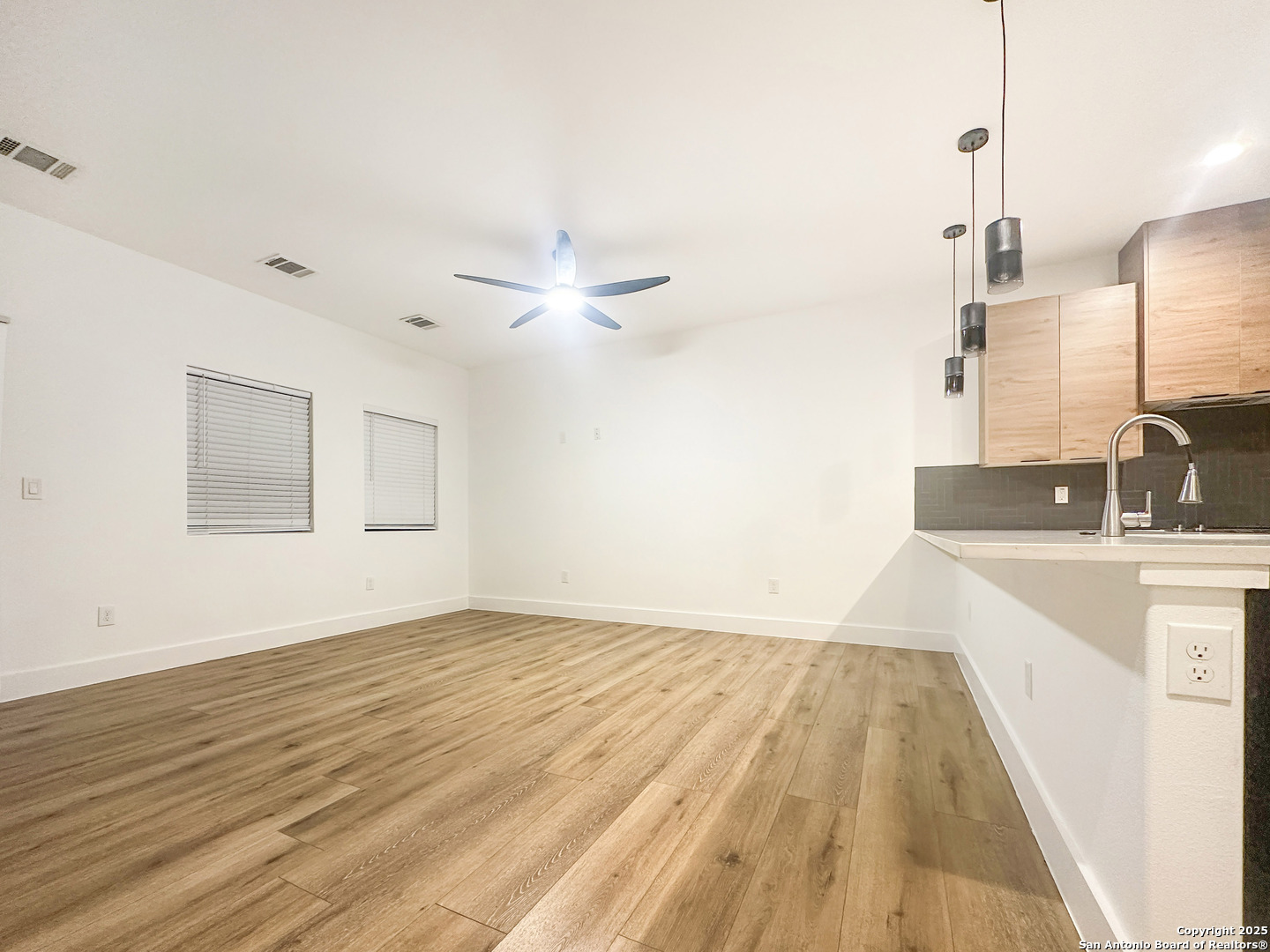 721-723 Iowa 721 723