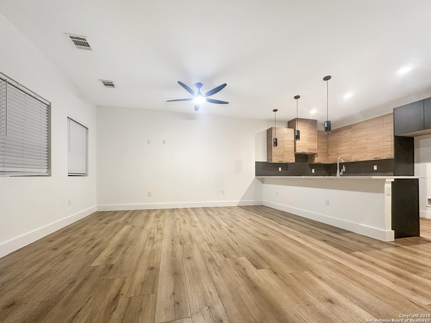 721-723 Iowa 721 723