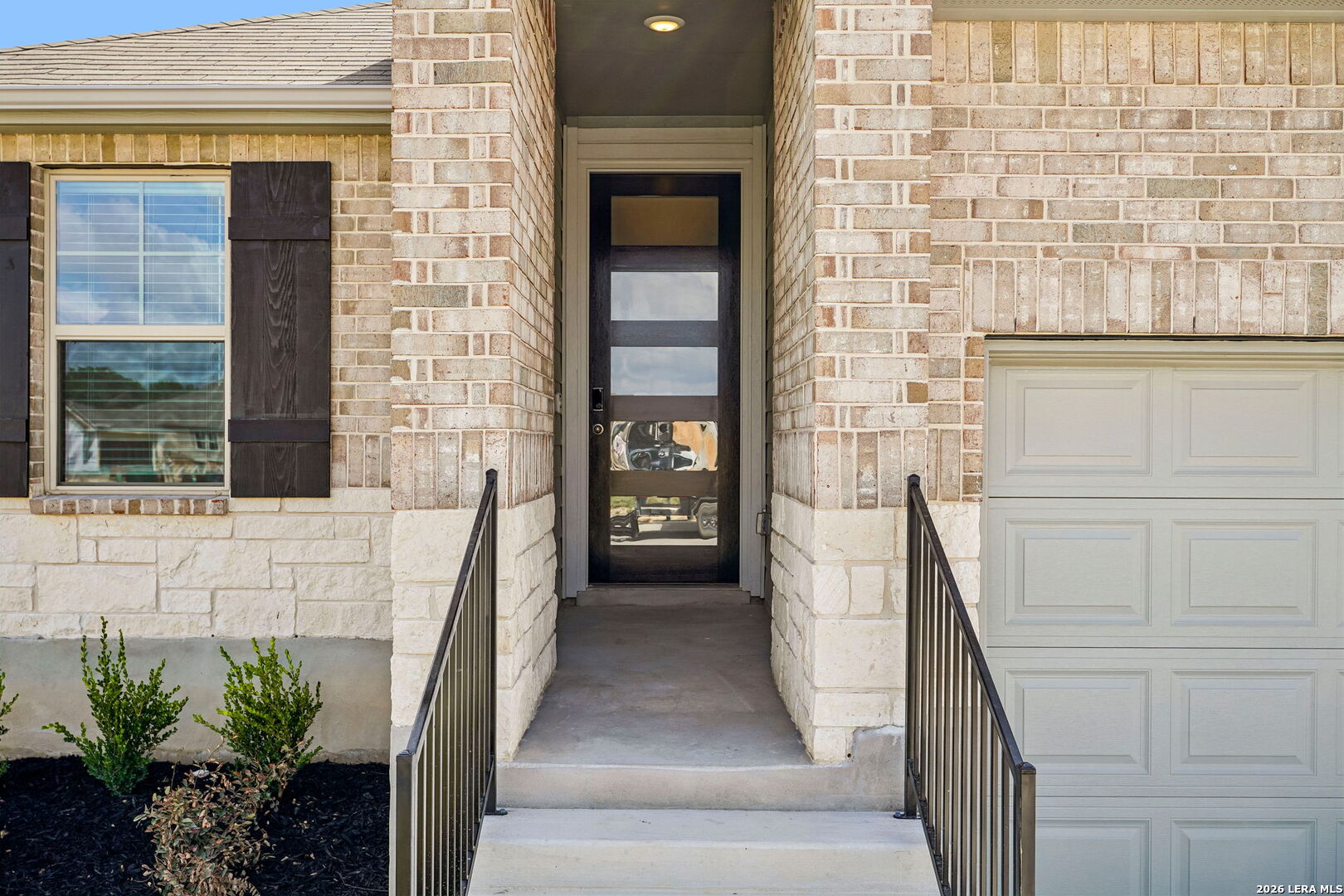 216 BARTON PT
