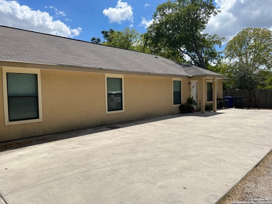 823 BYNUM AVE UNIT 201, SAN ANTONIO, TX 78211 - Image 92162b95a1e2deb72bbe10044e97af5c/424393048
